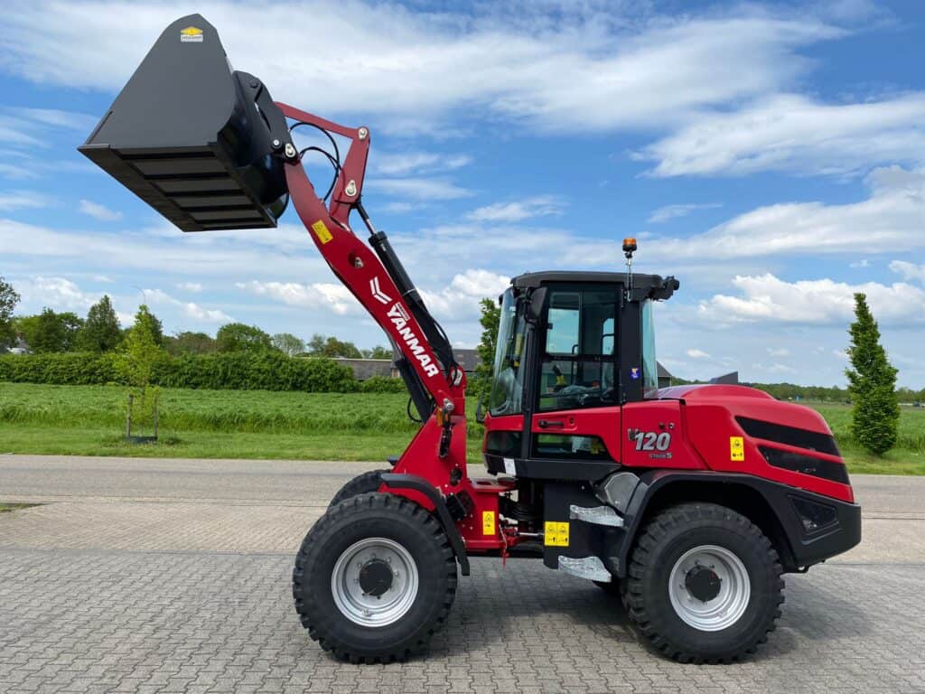 1. Moderne Wacker Neuson veegmachine voor professioneel gebruik op landbouw- en bouwplaatsen.