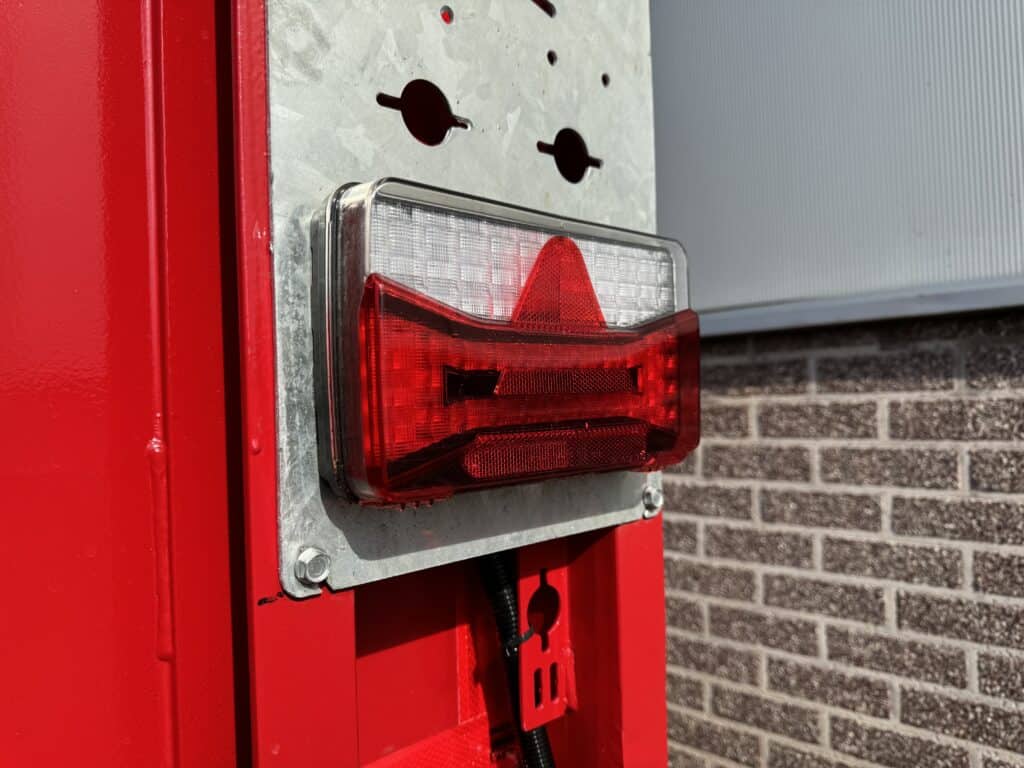 Geschikt voor brandweer en hulpdiensten, veilige redlichten, hoogwaardige technische componenten.