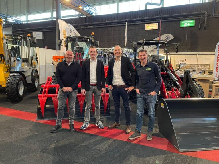 Veiling van landbouwmachines en bouwmachines bij Geert-Jan de Kok B.V. in beurssetting.