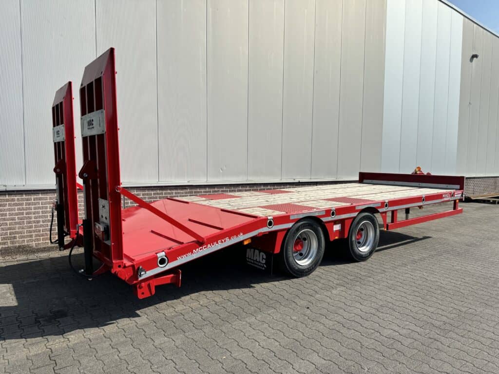 Efficiënte houten oplegger voor transport en logistiek - roestvrij en duurzaam ontwerp.