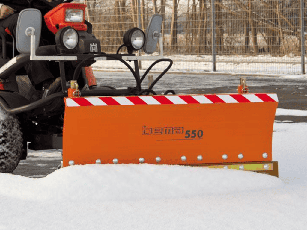 Veegmachine voor sneeuwruimen | Geert-Jan de Kok B.V.