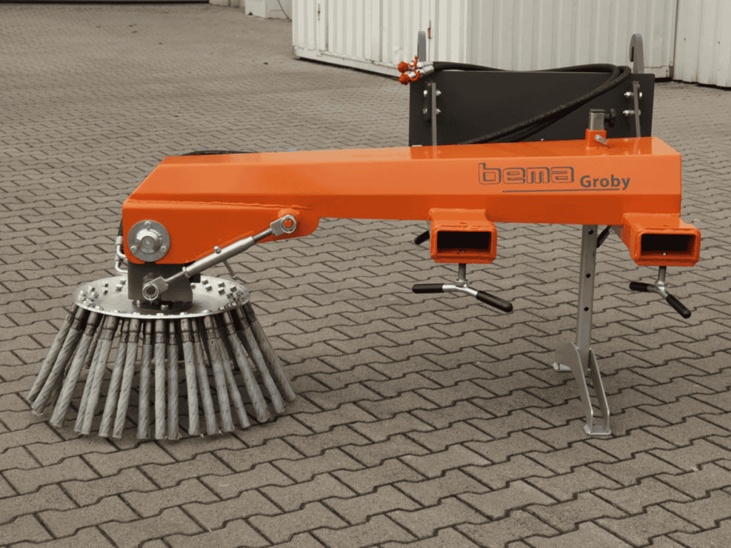 Veegmachine voor industrieel gebruik, duurzaam en betrouwbaar, geleverd door Geert-Jan de Kok B.V.