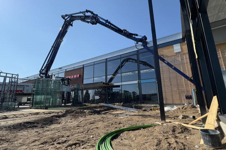 Vandaag de betonvloer gestort in ons nieuwe pand!