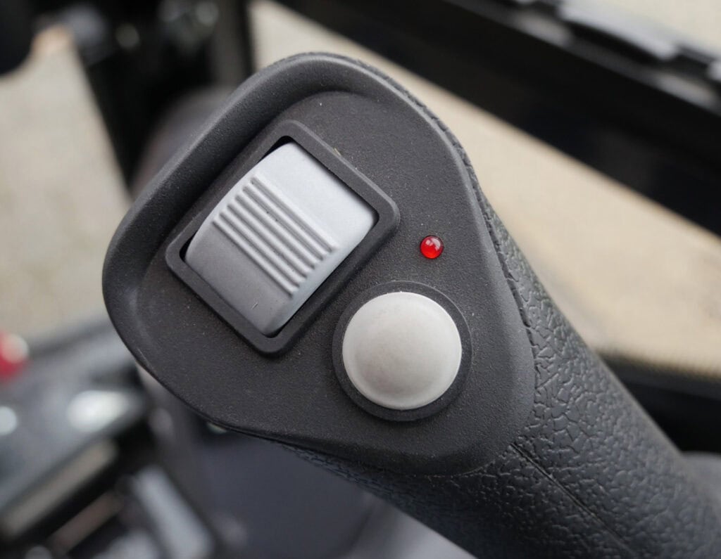 Eenvoudige bedieningsknoppen van een elektrisch apparaat of voertuig.