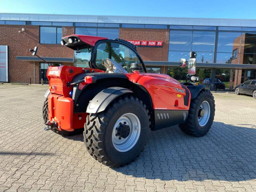 - Kleine rupsvoertuigen voor landbouw en industrie op terrein.