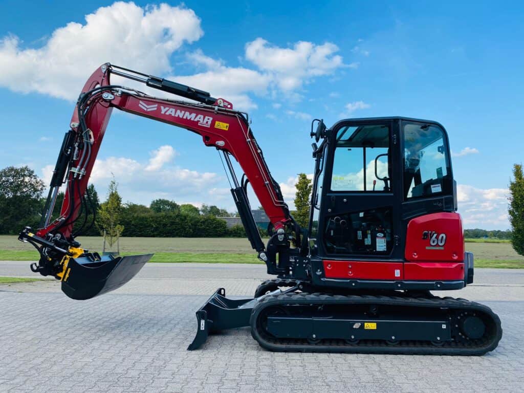 1. Compacte Yanmar minigraver voor bouw en tuinprojecten, geschikt voor zware werkzaamheden.