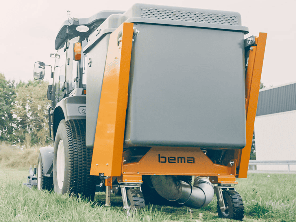 Industriële machine voor asfalt- en wegonderhoud met Bema-technologie.