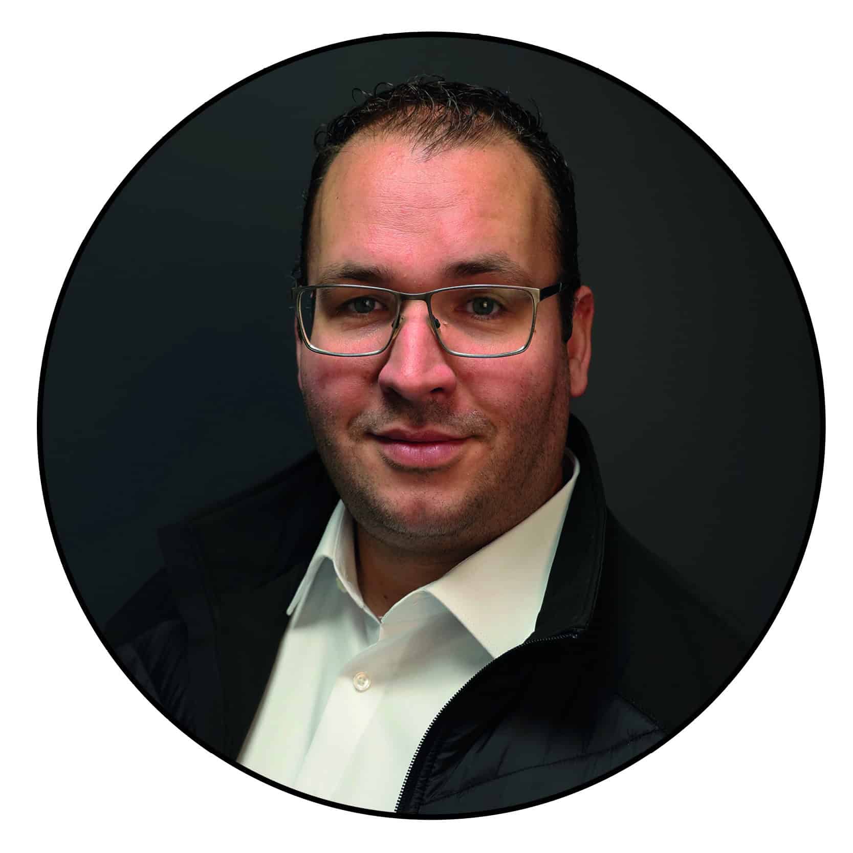 Veiligheids- en bouwprojecten specialist Geert-Jan de Kok met professionele uitstraling.