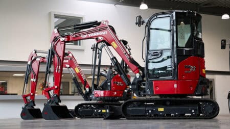 Compacte mini-rupschaal, ideaal voor bouw en tuinwerk, van Yanmar bij Geert-Jan de Kok.