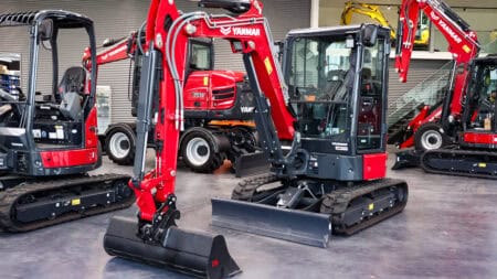 Kleinere redelijke bouwwerktuigen en mini-gravers van Yanmar bij Geert-Jan de Kok B.V.